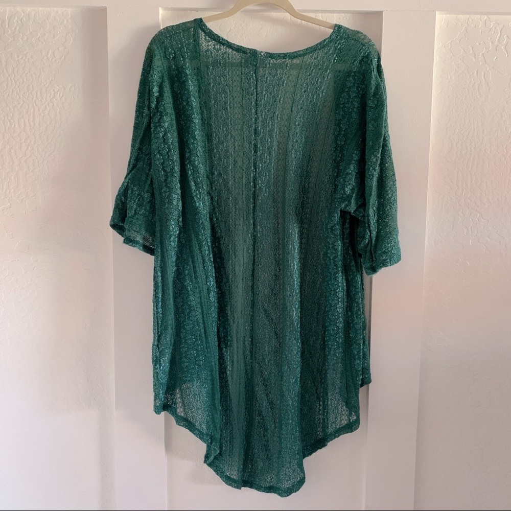 LuLaRoe Monroe Kimono- emerald green lace - Small